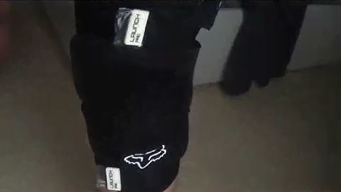 FOX launch pro knee pad / guard fitting wearing